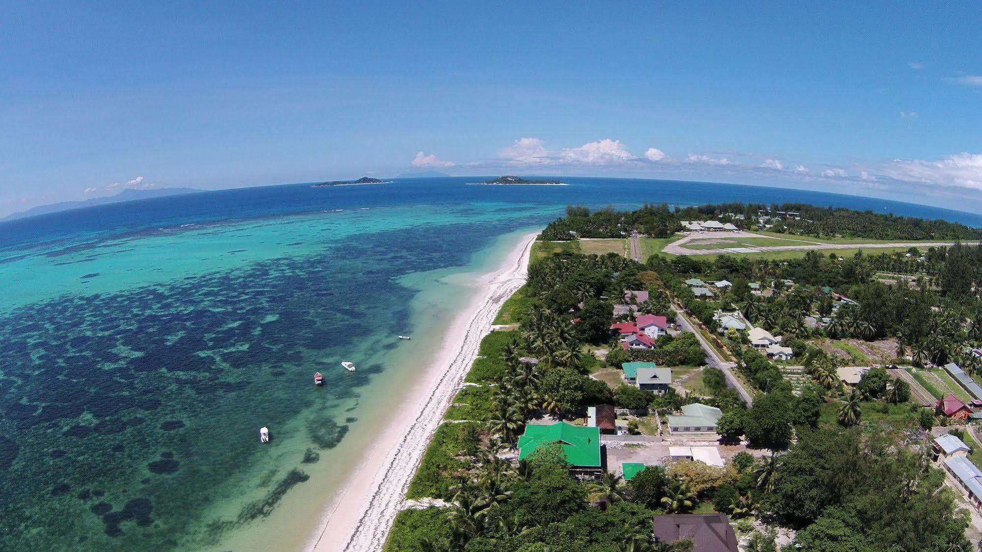Ocean Jewels Resort Grand Anse  Bagian luar foto
